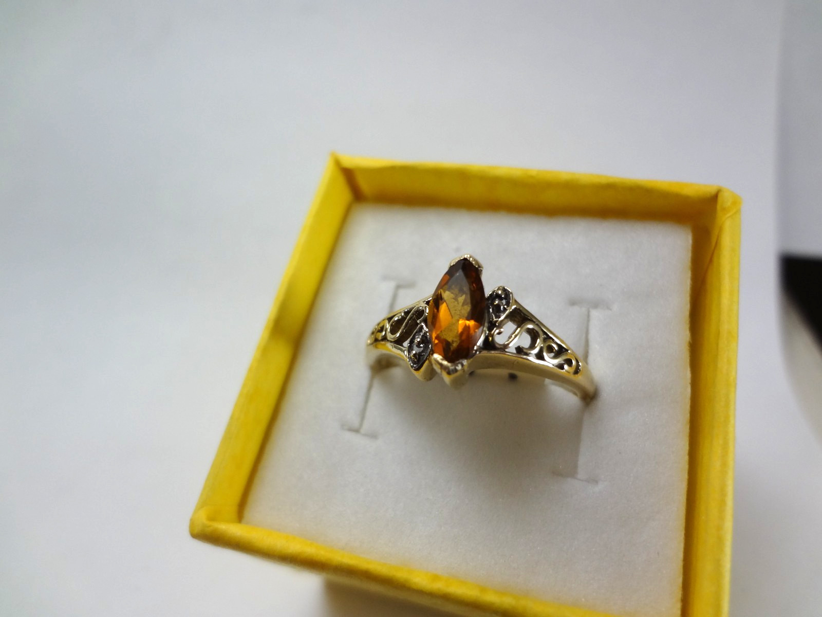 10K SOLID GOLD MADEIRA CITRINE AND DIAMOND RING – 2.36 GRAMS – SIZE 6.75 – F45
