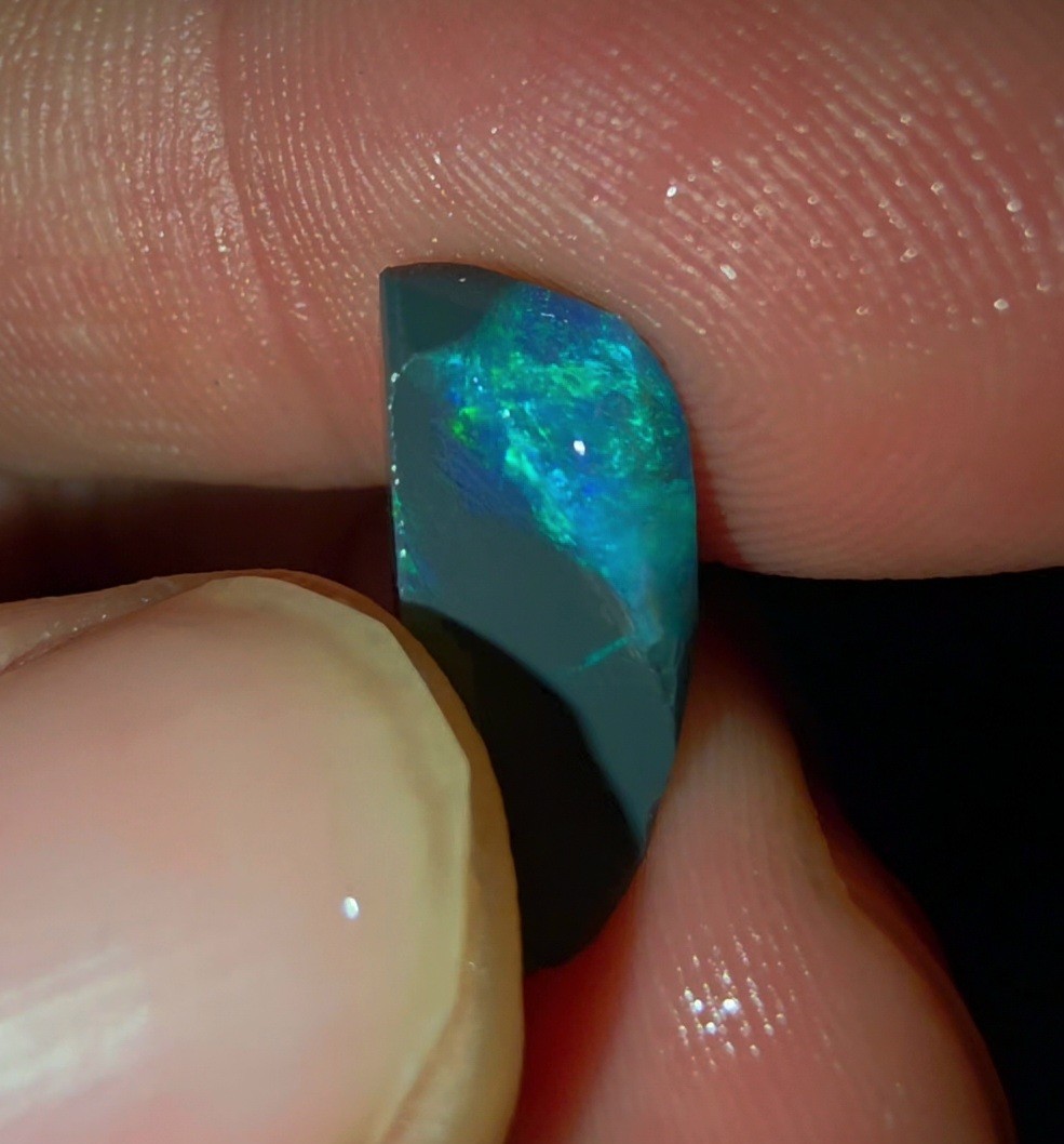 3.54ct Solid Rough Black Opal Chaff Aesteria Pattern Electric Blue Lightning Top