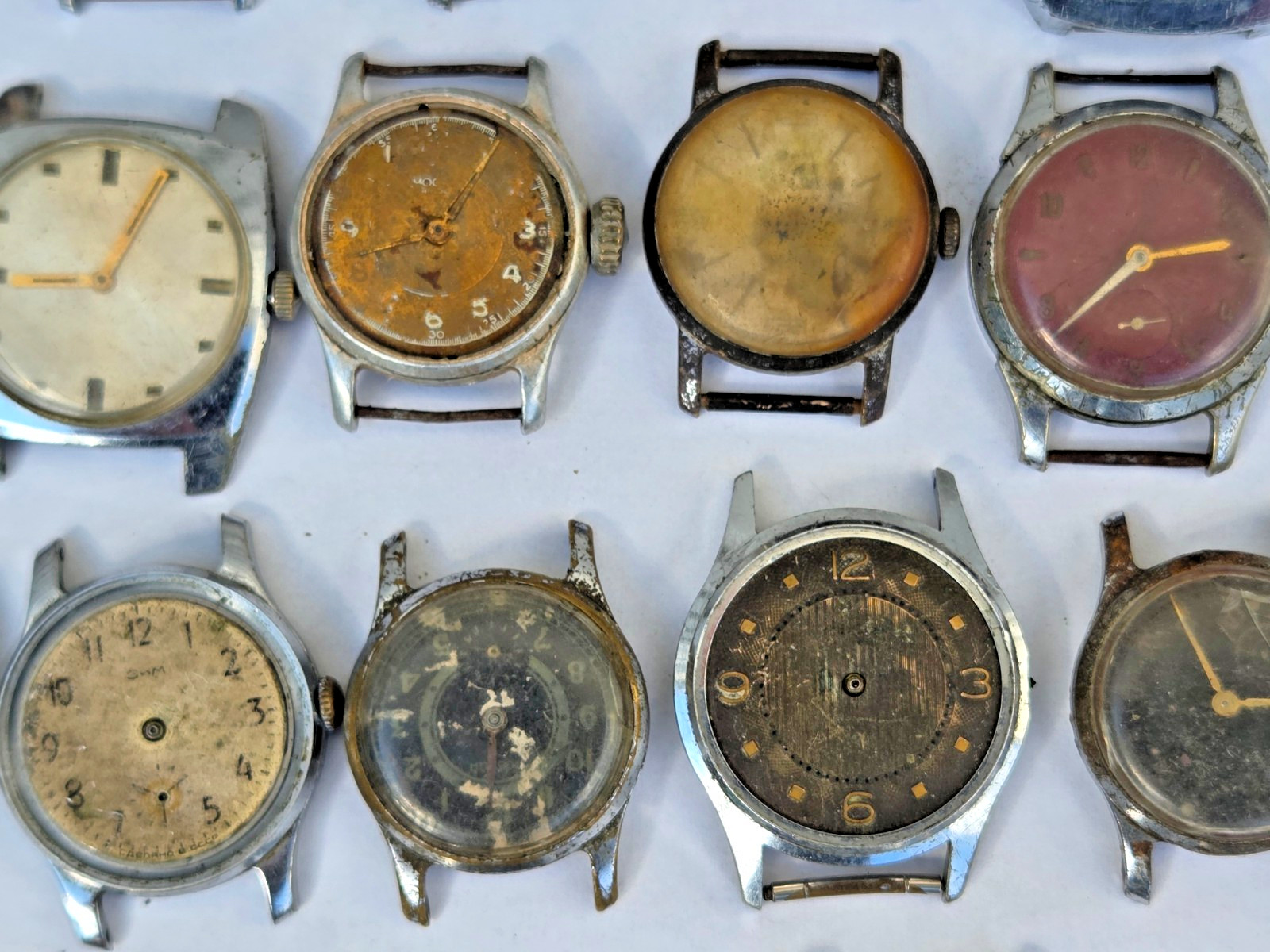 Lot of 75 Russian Watches Vostok Pobeda Mayak Zim etc Not working for parts Read
