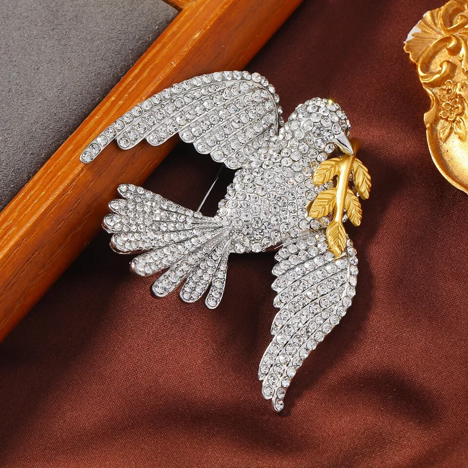 Rhinestone Design Dove Brooch Women’s Summer Accessories Bird Banquet Jewelry
