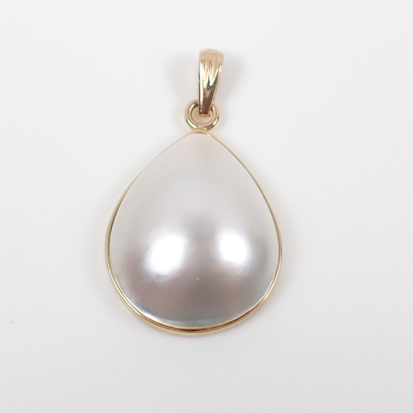 20x16mm Pear Pink Australian Mabe Pearl Bezel Pendant 375 9k Yellow Gold, MP57