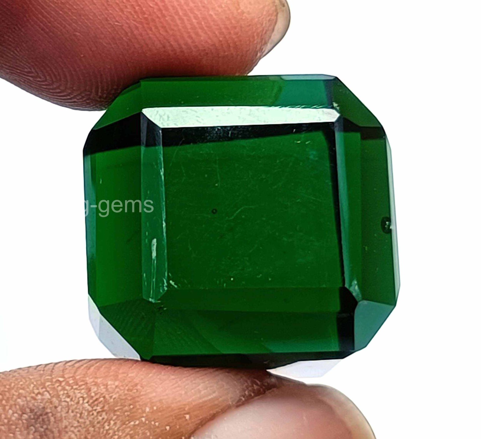 40 Carat Natural Green Emerald – Cube Cut IGL Certified Collector Gemstone 5DNJ