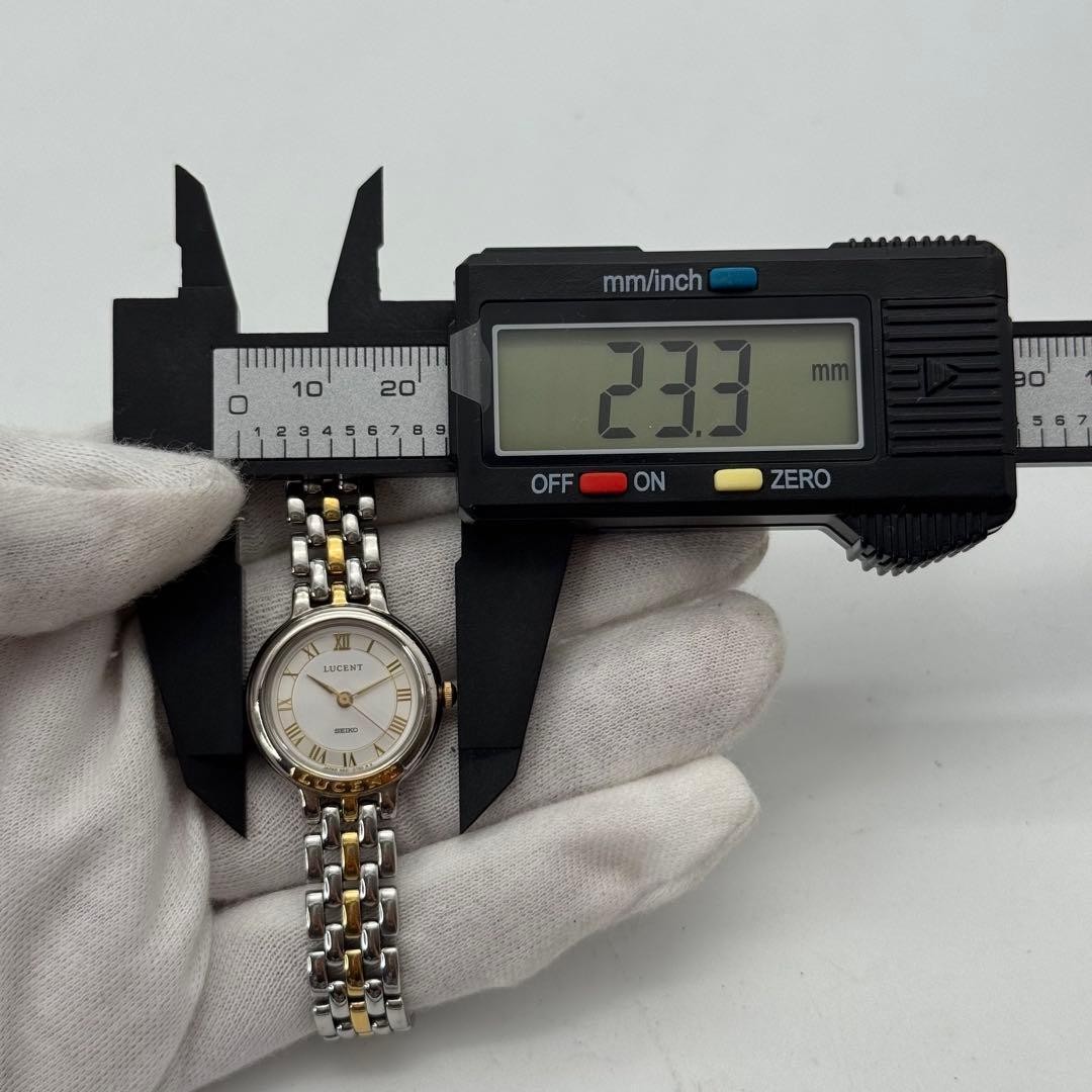 Excellent condition, fully functional SEIKO Lucent quartz watch with new battery