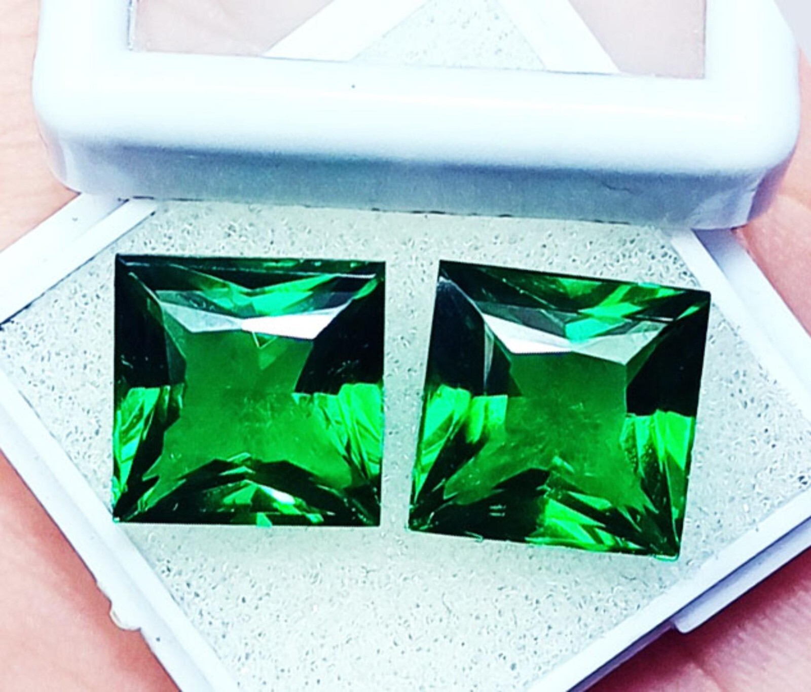 18+ Ct Square Cut Natural Green Garnet Certified Pair Loose Gemstone ~~ PG12