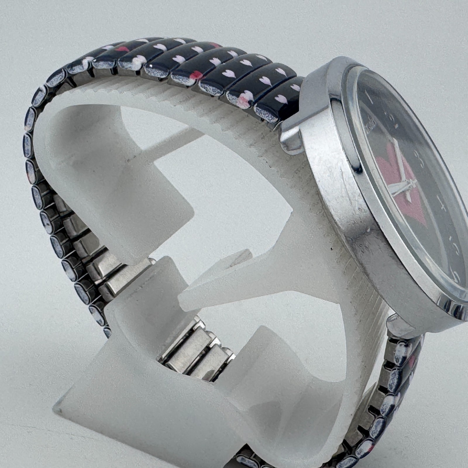 Varsales Quartz Watch Unisex Silver Black Hearts Stretch Japan Analog New Batter