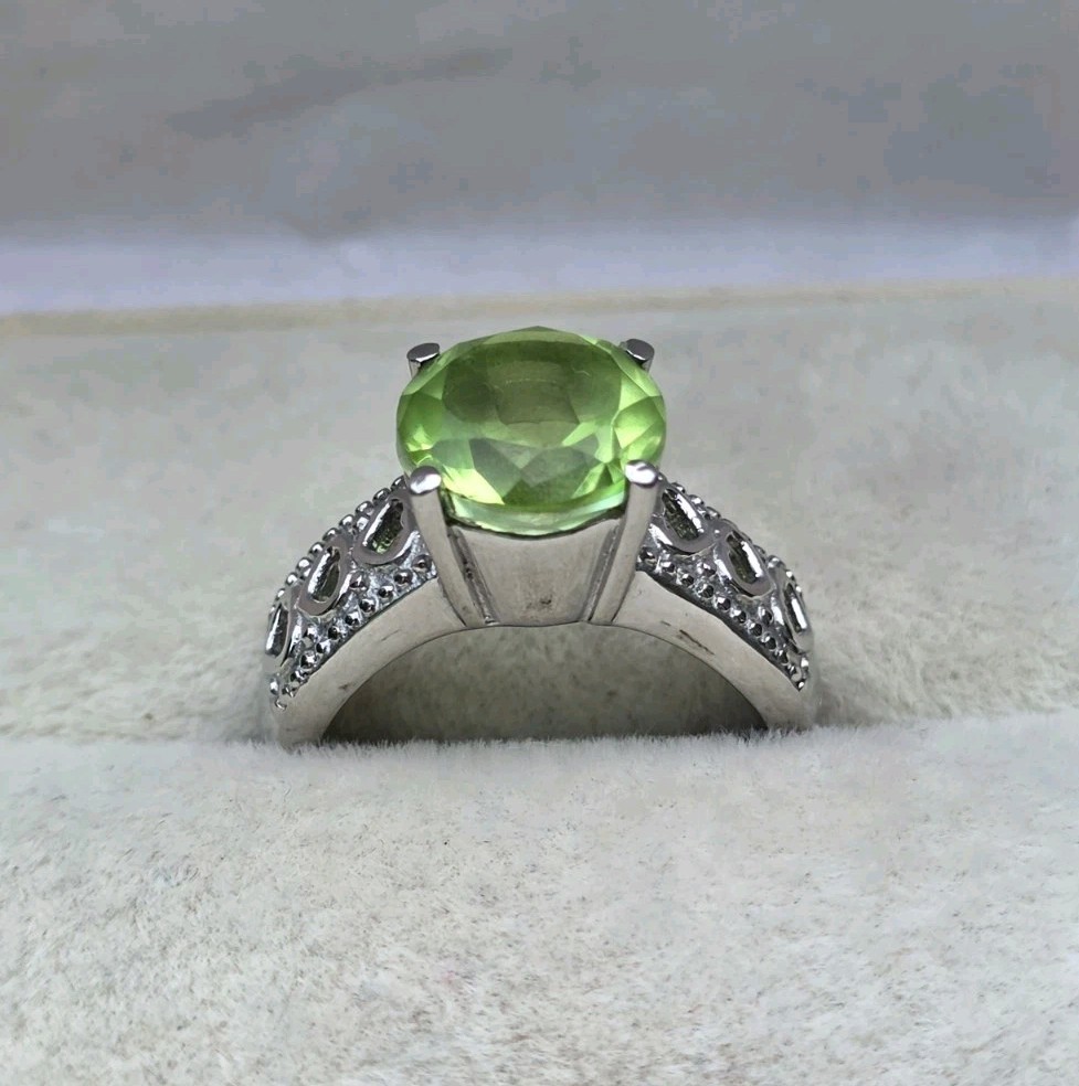 Chartreuse Quartz Solitaire Heart Band Ring in Stainless Steel 3.75 ctw Sz 8