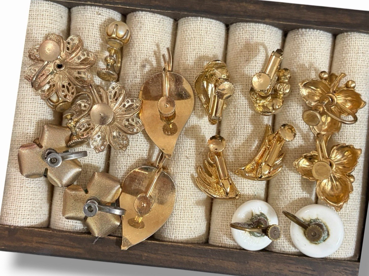 Vintage SCREWBACK EARRING Mixed Lot 8 Pair Textured Gold Enamel Faux Pearl +