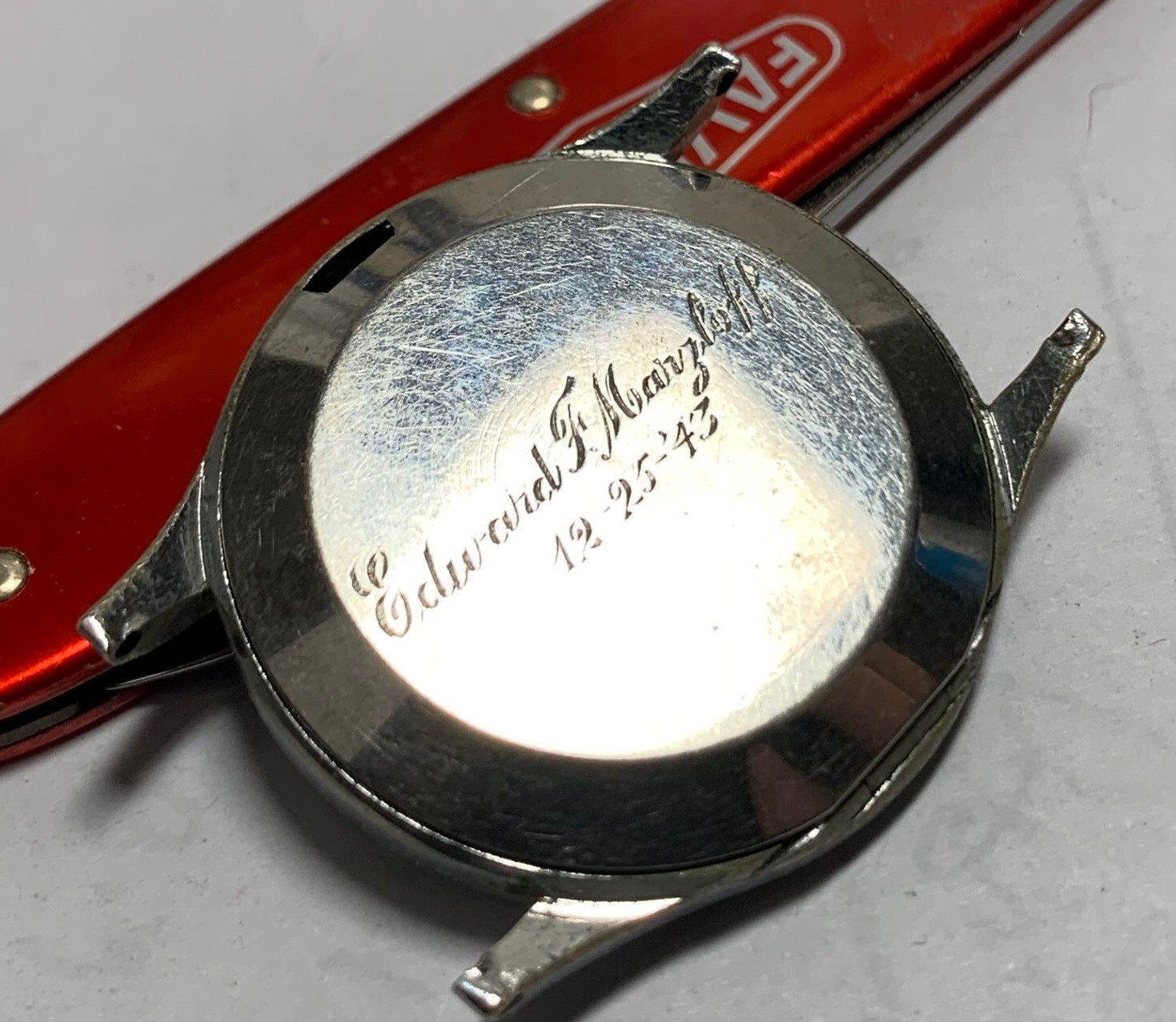 UNUSUAL 1943 Schmitz Swiss Made 32.4mm 10 ½L Hidden Crown Case Flip Up Bezel !