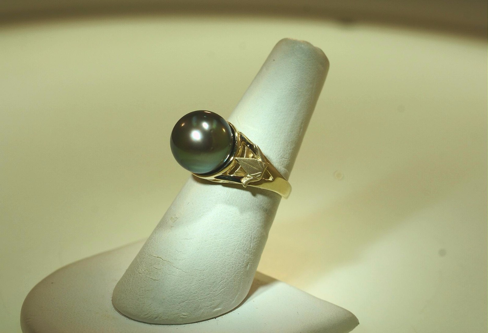 Hawaiian 14k Yellow Gold 11.6mm Tahitian Pearl Sadako Origami Peace Crane Ring
