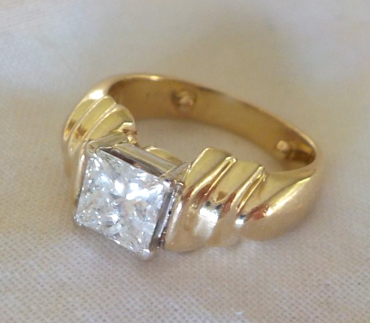 14K Yellow Gold 1.06ct Princess Solitaire Diamond Ring – 6.1 gms, Sz 4.5/5.25
