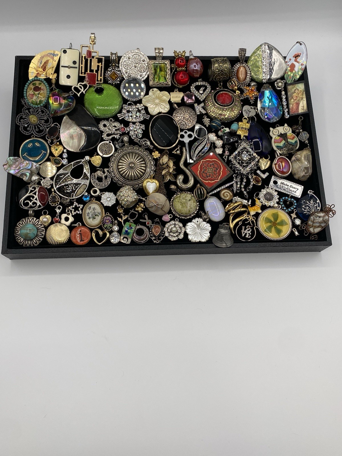 Vintage-Now Jewelry Lot Of 120 Pendants & Charms For Necklaces Enamel Rhinestone