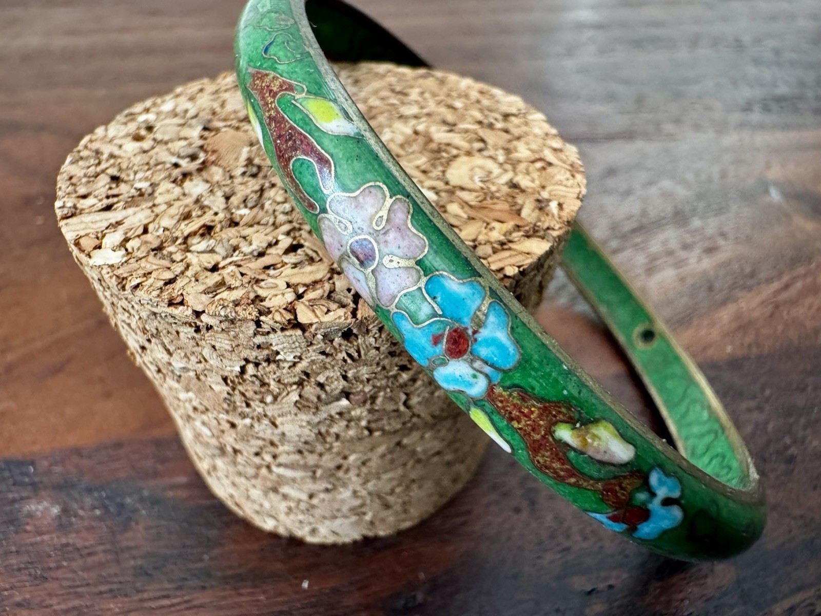 Vintage Green Brass Floral Design Cloisonne Enamel Skinny Bangle Bracelet Asia