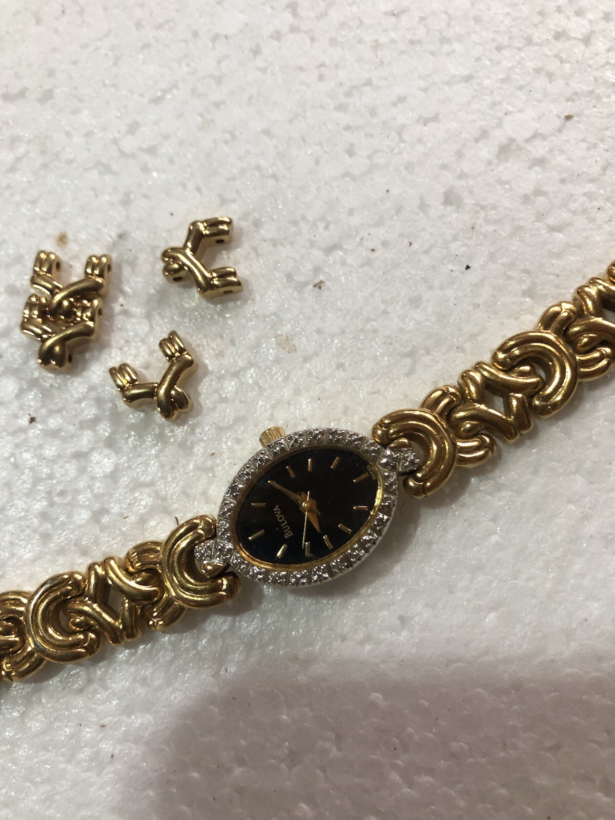 Bulova womens gold diamond quartz T8 watch ( Untested Needs Battery)