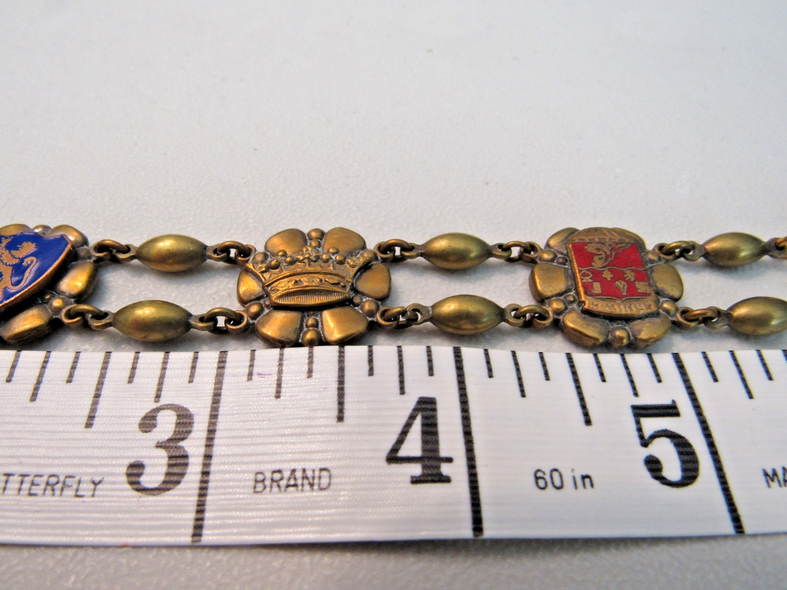 VINTAGE BRASS LION COAT OF ARMS ENAMEL LINK CHARM BRACELET 7 1/2″ FRANCE