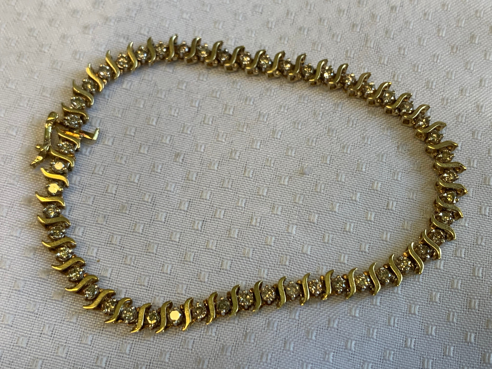 10K Yellow Gold Diamond Bracelet 7.71g Fine Jewelry 7″ Round Prong Box Clasp
