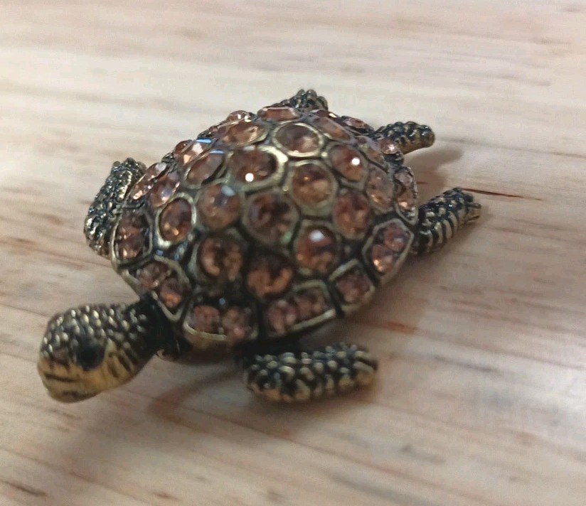 Sea Turtle Brass Tone Brown Apricot Rhinestone Brooch Pin /Chain Pendant
