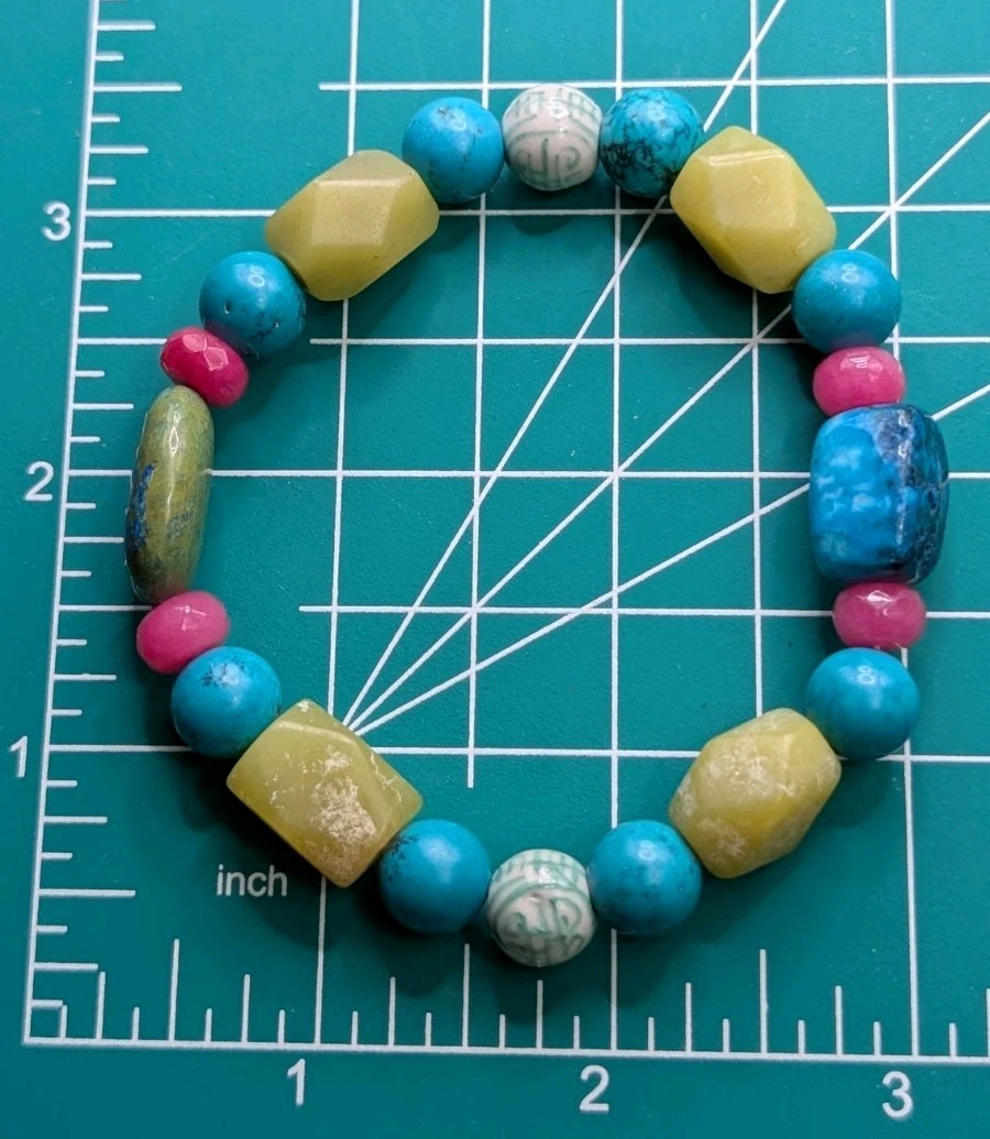 Women’s Whimsical Mixed Gemstone Beaded Stretch Bracelet (17cm) S/M Wrist 💙🩷💚
