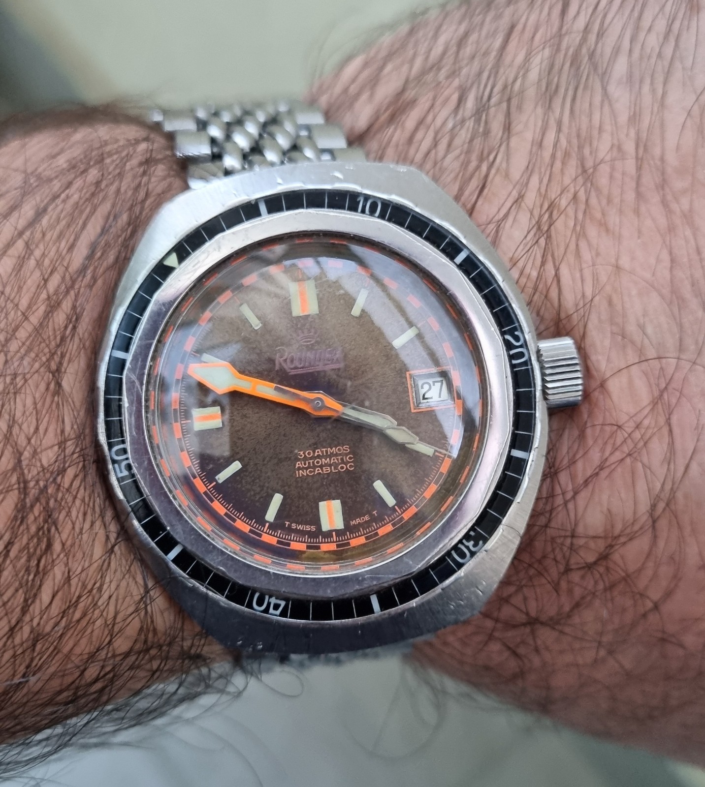 Rare Roundex Sub 30 Atm Automatic-date Bakelite Vintage Watch Swiss Big Casse
