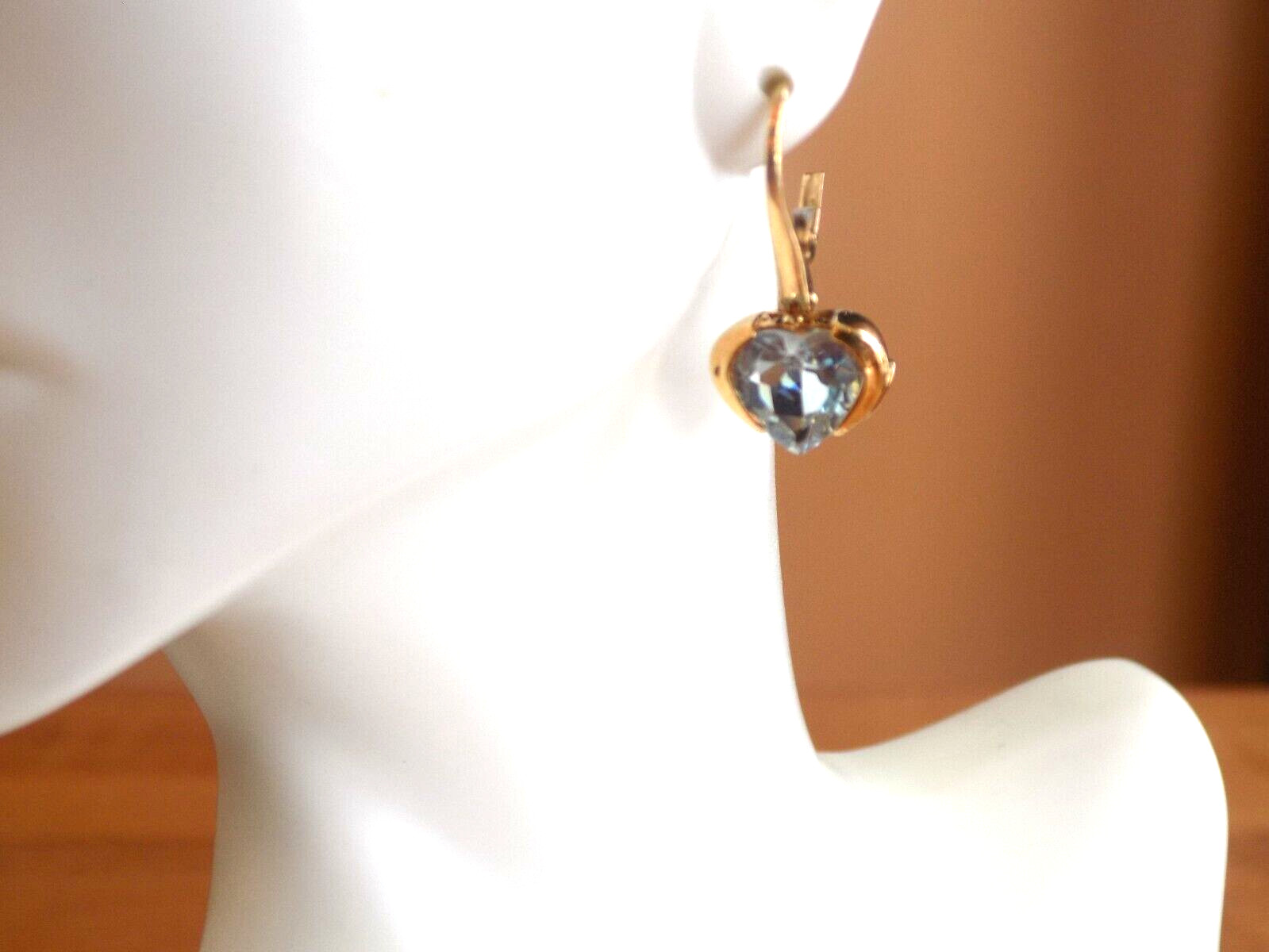 Le-Gi 18k blue topaz heart dangle earrings