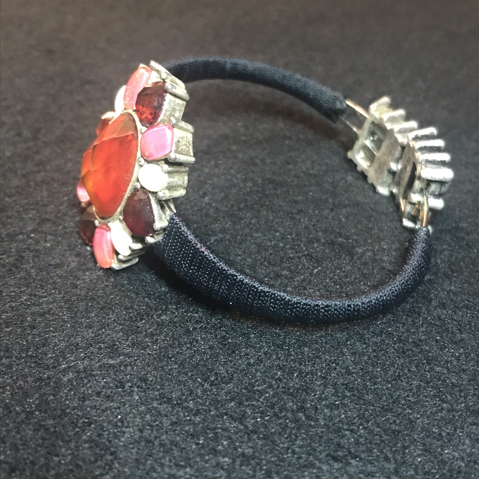 Beautiful Bracelet Pink Red White With Black & Silver Color Easy Open