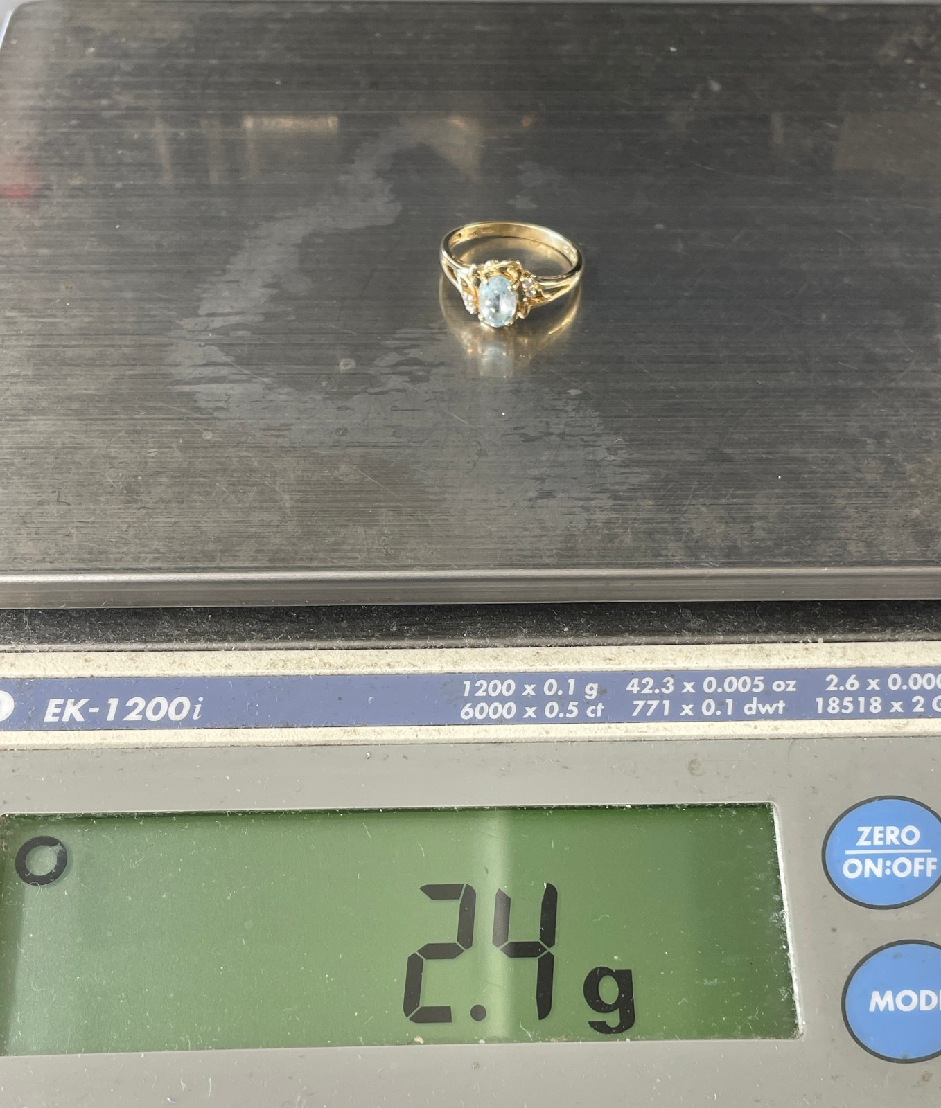 Women’s 14K Yellow Gold Split Shank Blue Topaz Ring Size 7.25, 2.4 Grams