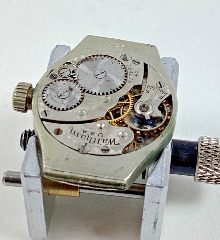 Vintage 1923 Lady Waltham 10L 15 Jewel Movement Runs Spare Part Repair READ