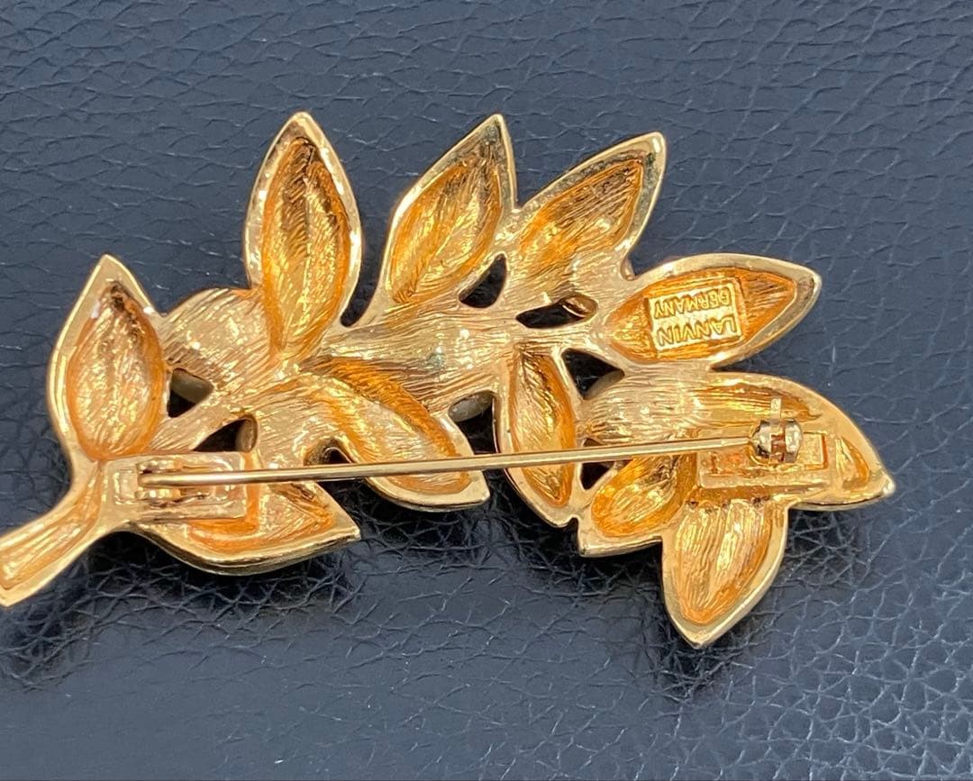 LANVIN Germany Vintage Brooch Top