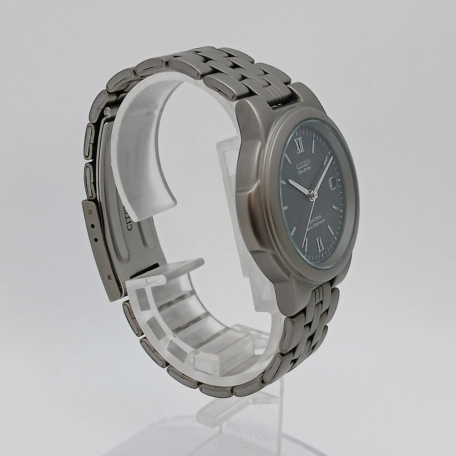 Citizen Eco-Drive Junction Titanium Solar Mens Watch E110-K16440 CK Gray Dial