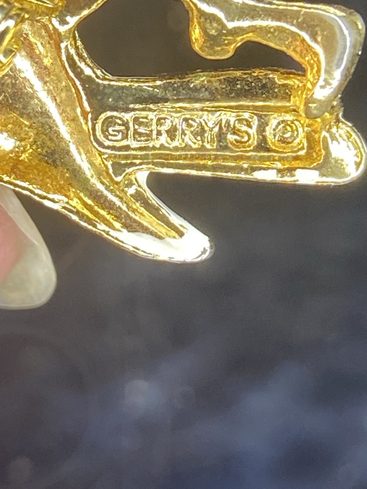 vintage Gerry’s Red White & Black Toucan On Gold Branch Green Crystal Eye