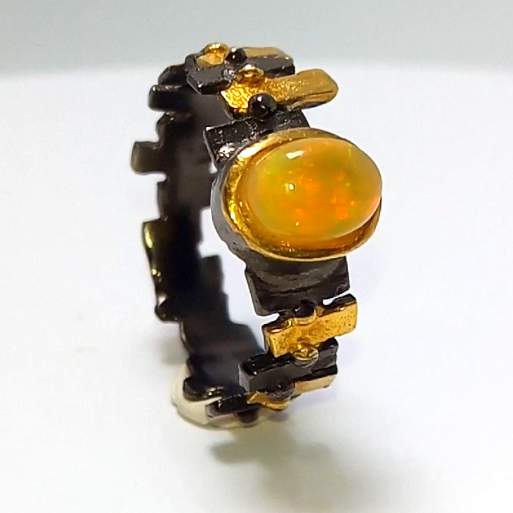 🔥🔥🔥Magnificent TOP FIRE OPAL ring in silver and gold, size 17.75 – UNIQUE🔥