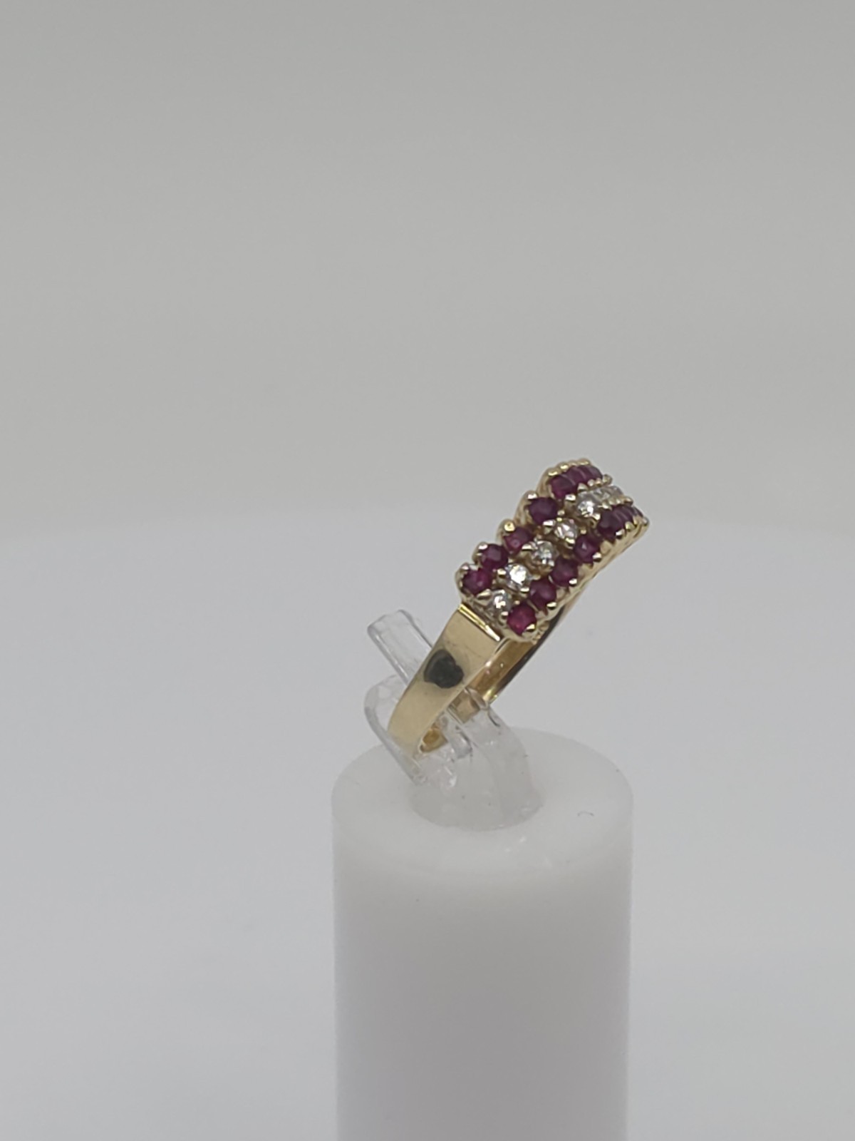 14K Yellow Gold Ruby & Diamond Ring Size 7 3.2g 18 Rubies 0.23 CTW Diamonds