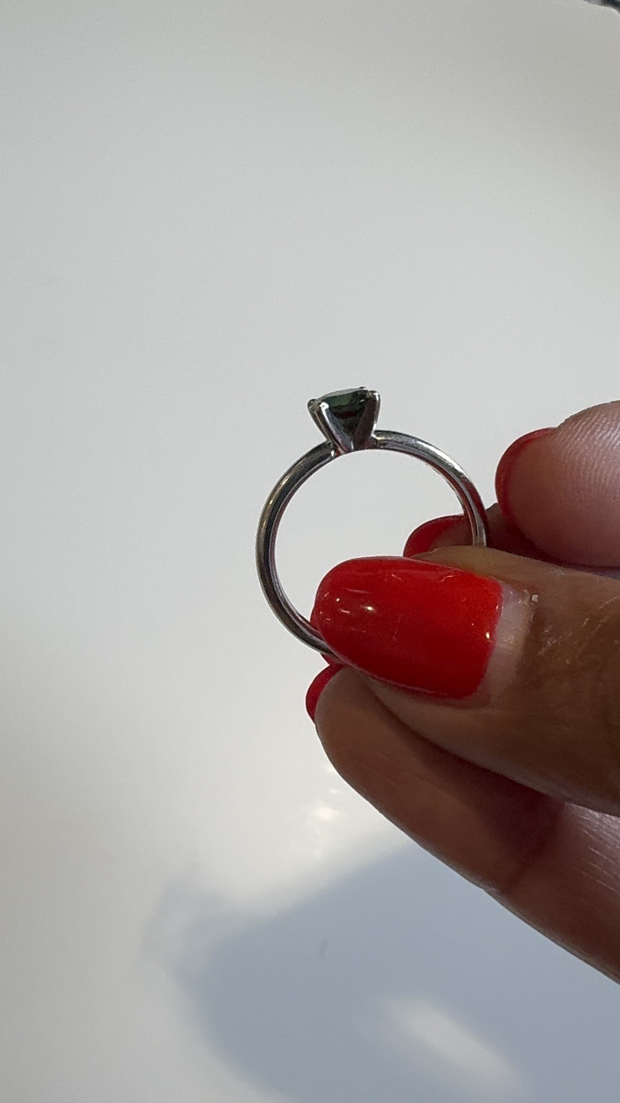 Brilliant Earth 6mm Teal Sapphire Ring, 18K White Gold, Size 8, Sri Lanka Origin