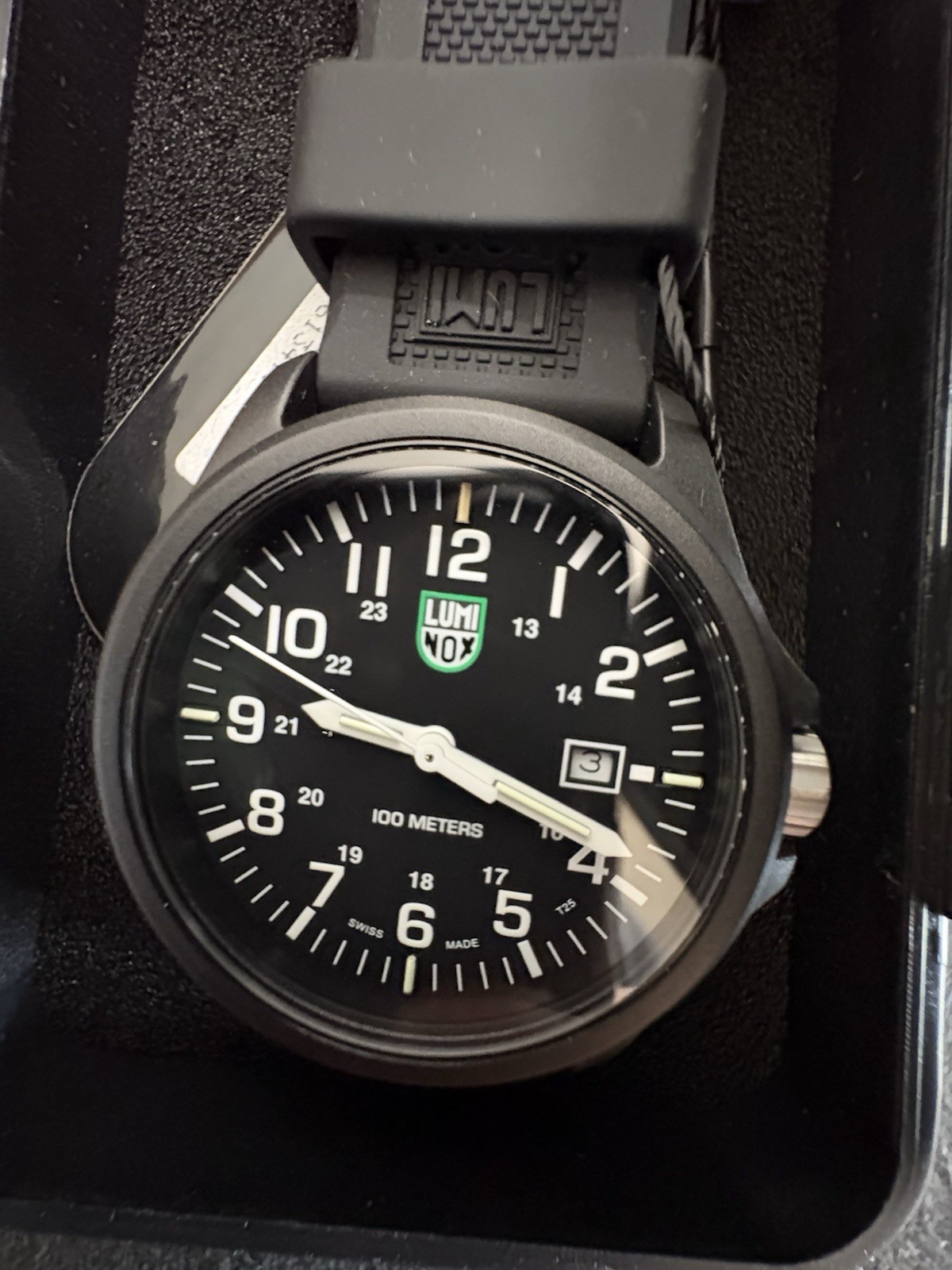 Luminox G Collection 2400 Series Quartz Black Dial Mens Watch X2.2401 Box