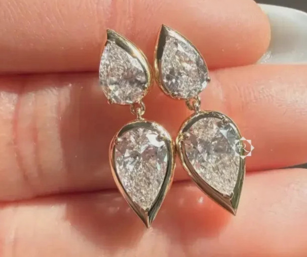 5.00Ct Pear-Cut EF/VS1 Lab Grown Diamond Drop/Dangle Earring 14K Yellow Gold