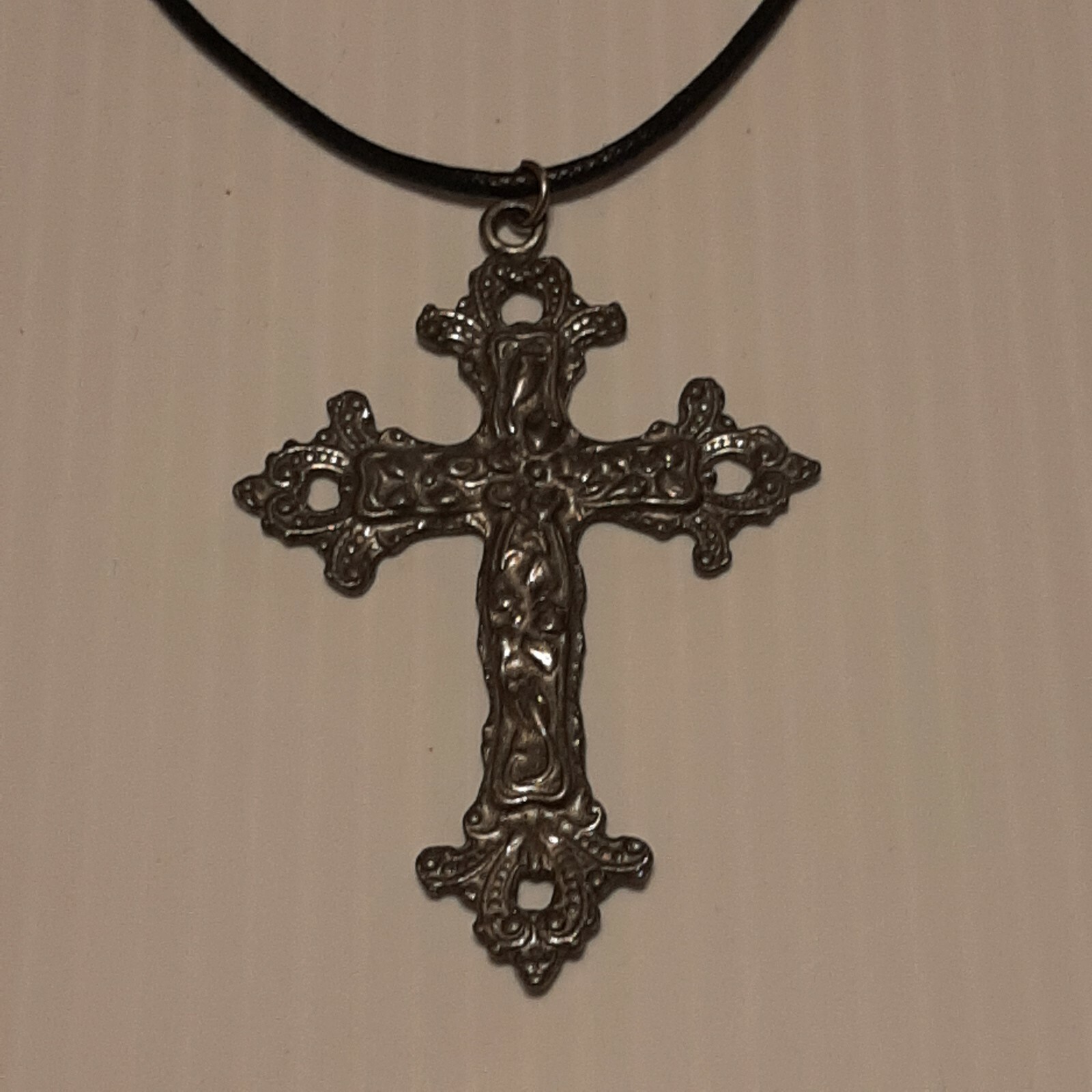 LARGE CROSS Vintage Pewter Pendant Charm / 26″ Adjustable Necklace U.S.A.