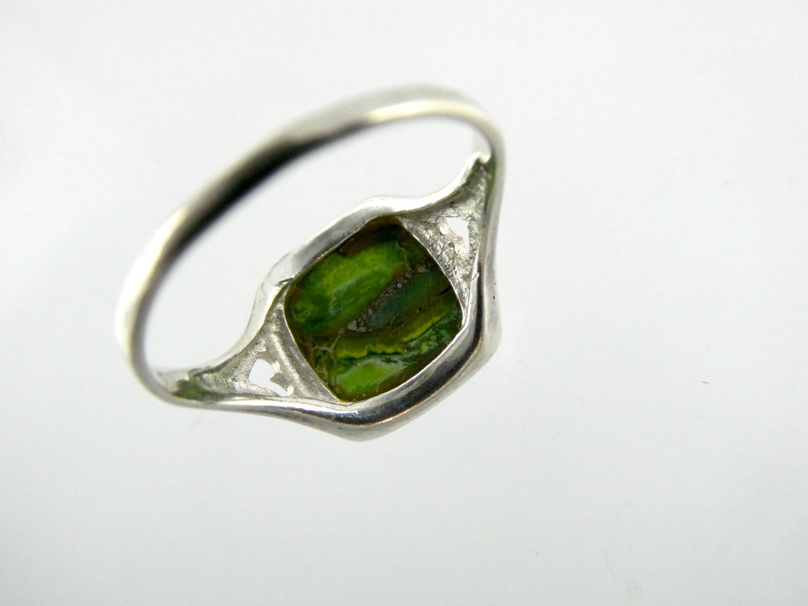Sterling Silver Green Turquoise Heart Bezel Ring 925 Size 7 Weighs 2.4 Grams