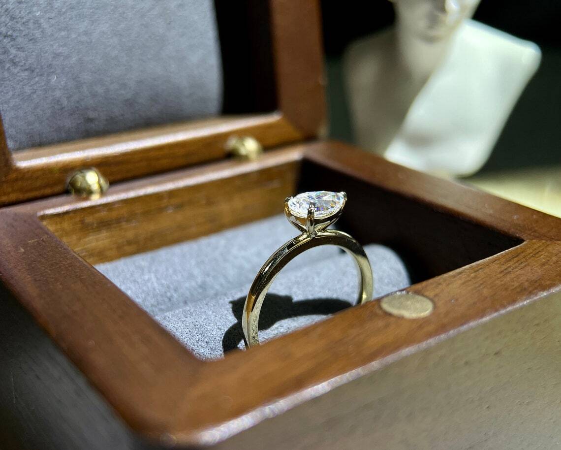 Vintage East West 7*5mm Pear Moissanite 14K Yellow Gold Filed Engagement Ring