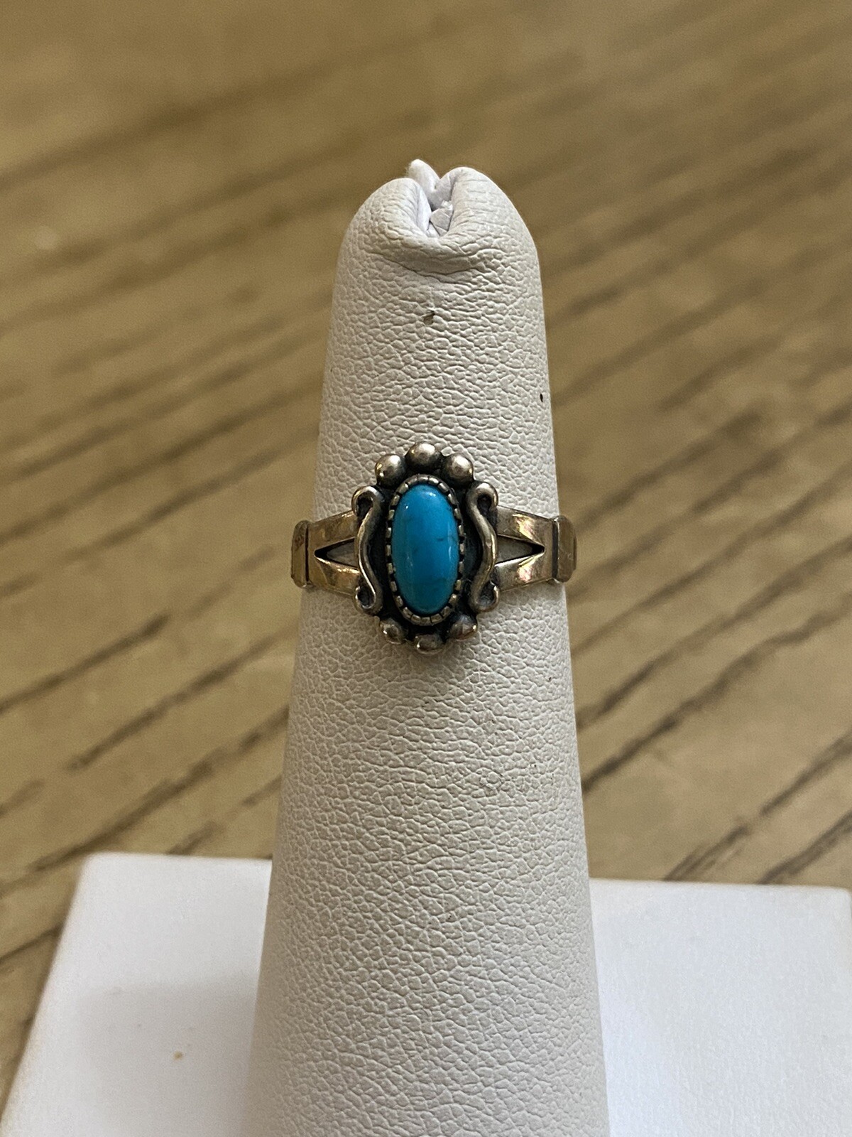 Wheeler Mfg. Vintage Navajo Inspired 925 Sterling Turquoise Stone Ring Sz 4.25
