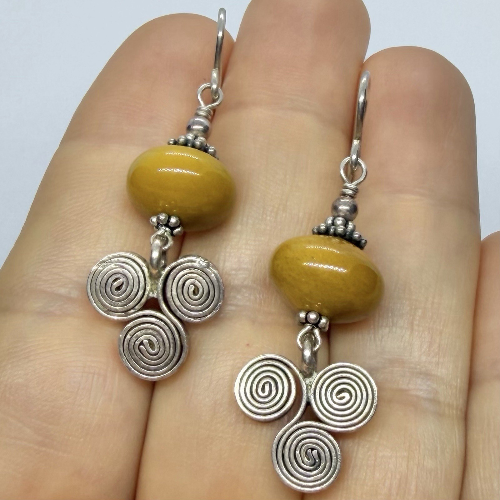 Vtg Boho Mustard Yellow Stone Sterling Silver Spiral Charm Dangle Earrings Hook