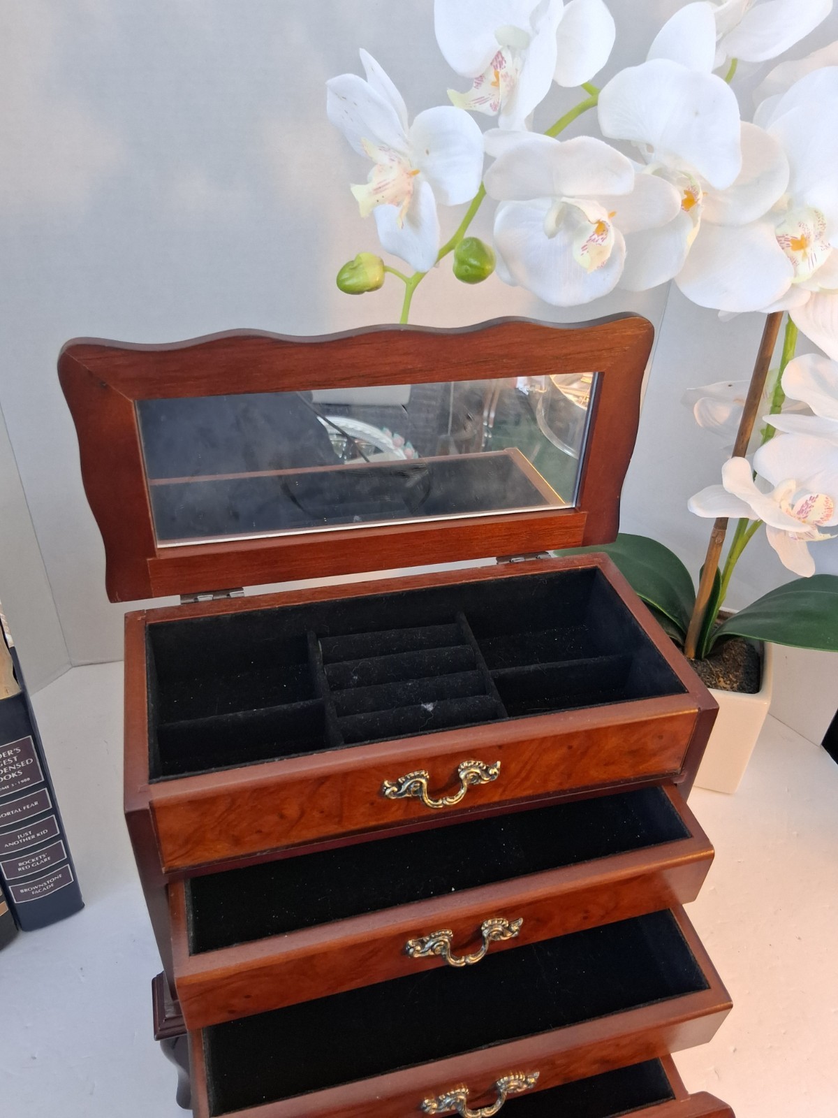 VTG ’90s “Powell” Wood Jewelry Bombe Chest; 4 Drawer Bombe Cabinet Burled Wood