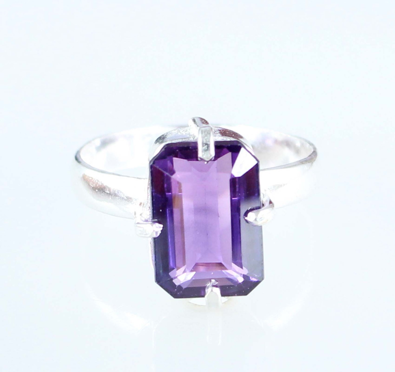 Natural Boysenberry Sapphire 8.05 Ct Emerald Cut Gemstone Ring Memorial Day Gift