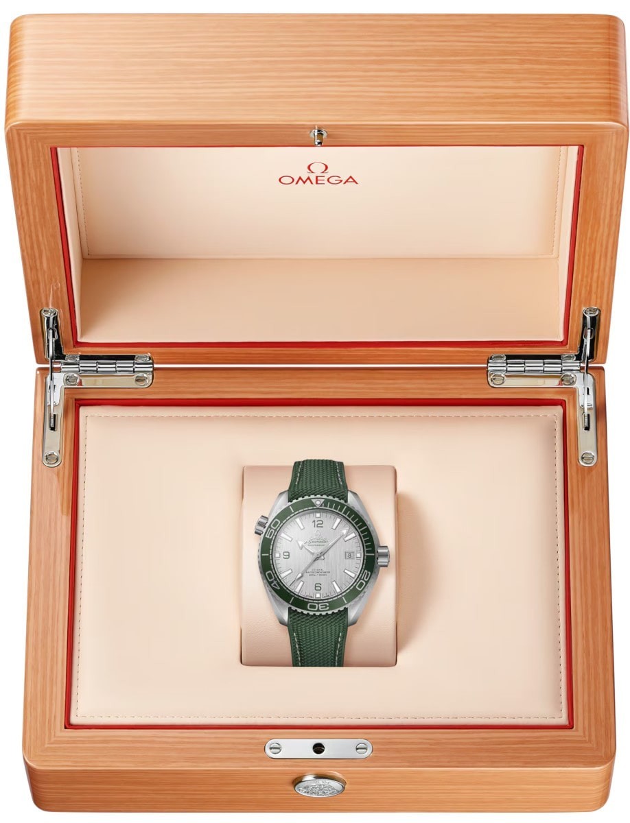 Omega Seamaster Planet Ocean 600M Gray Dial Green Strap 215.32.44.21.06.001