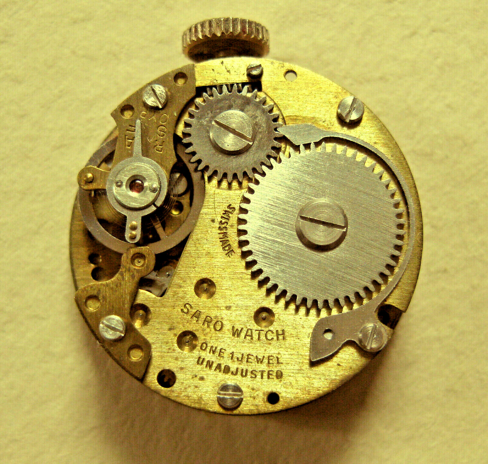 Saro Swiss Mechanical One Jewel Wristwatch Movement & Case Repair or Parts