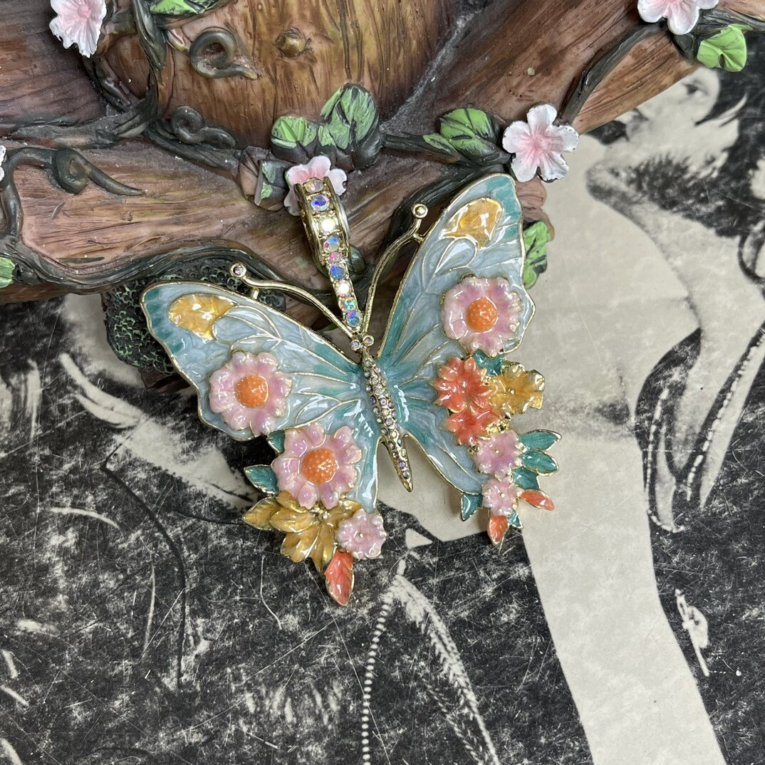New Vintage Literary Retro Heavy Industry Colored Enamel Butterfly Pendant