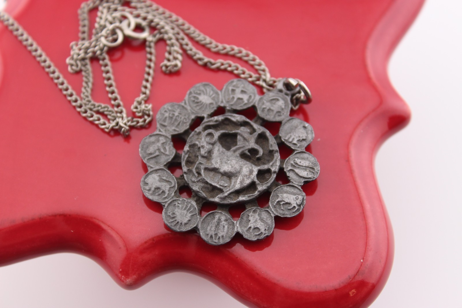 Vintage pewter Capricorn astrology zodiac sign Horoscope pendant necklace 18″