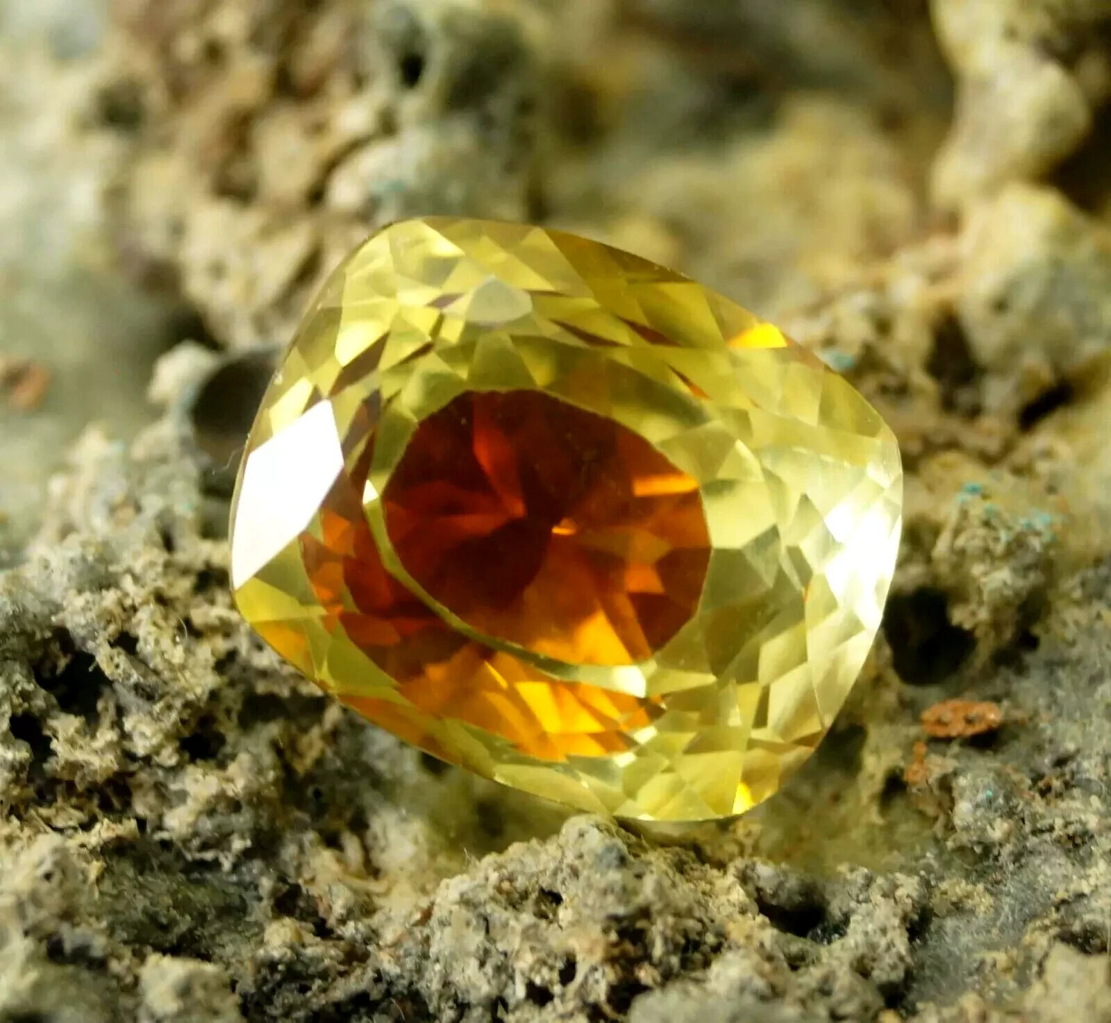 Bi-Color Pitambari Sapphire Cushion Natural 16-18 Ct Loose Certified Gemstone