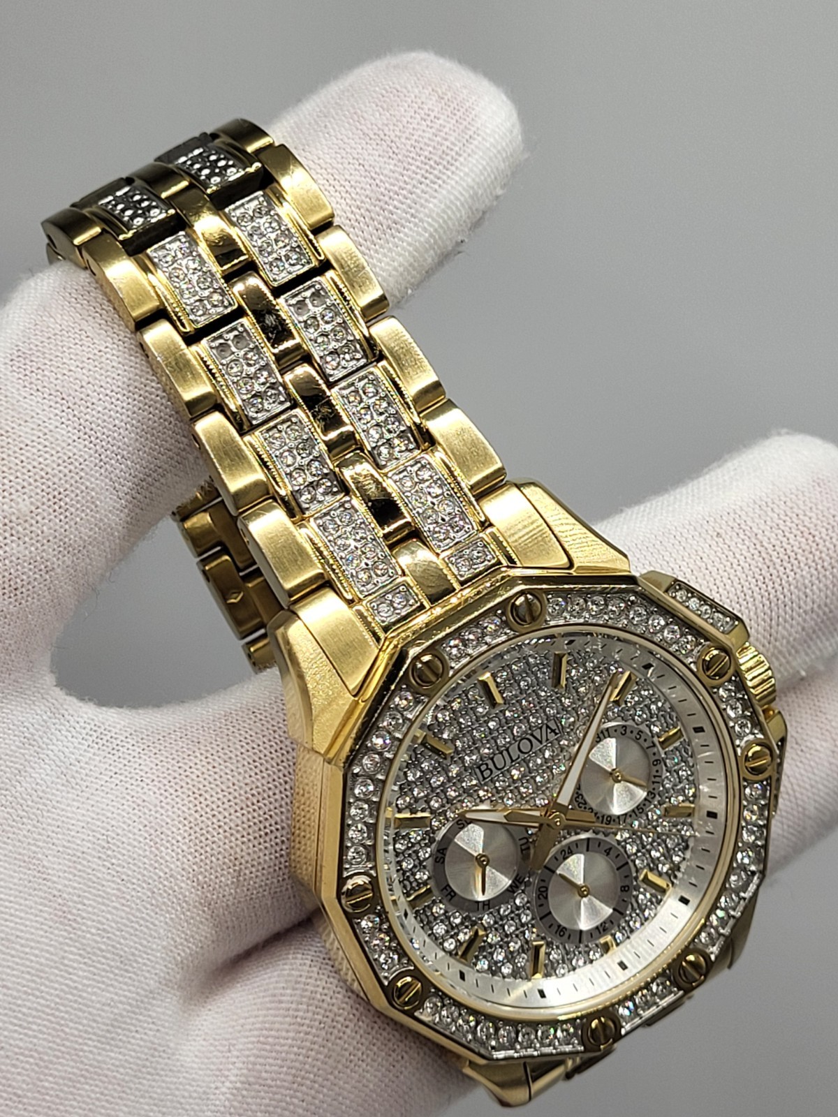 $695 [ NEAR MINT ] BULOVA Men’s Octava Gold Tone Stainless Pave Crystal WATCH
