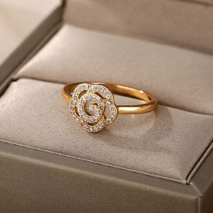 2 Ct Round Cut Simulated Diamond Women’s Engagement Ring 14k Yellow Gold Plated