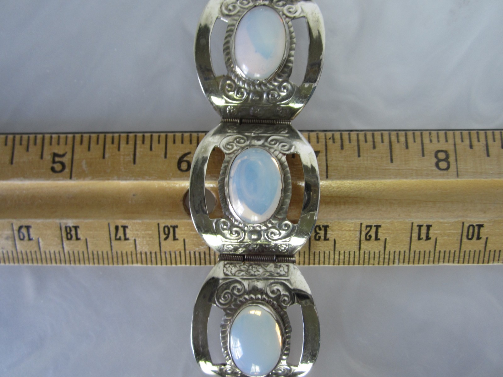 VTG 1960’s TAXCO MEXICO SOLID STERLING SILVER FAUX OPAL / WHITE OPALITE BRACELET