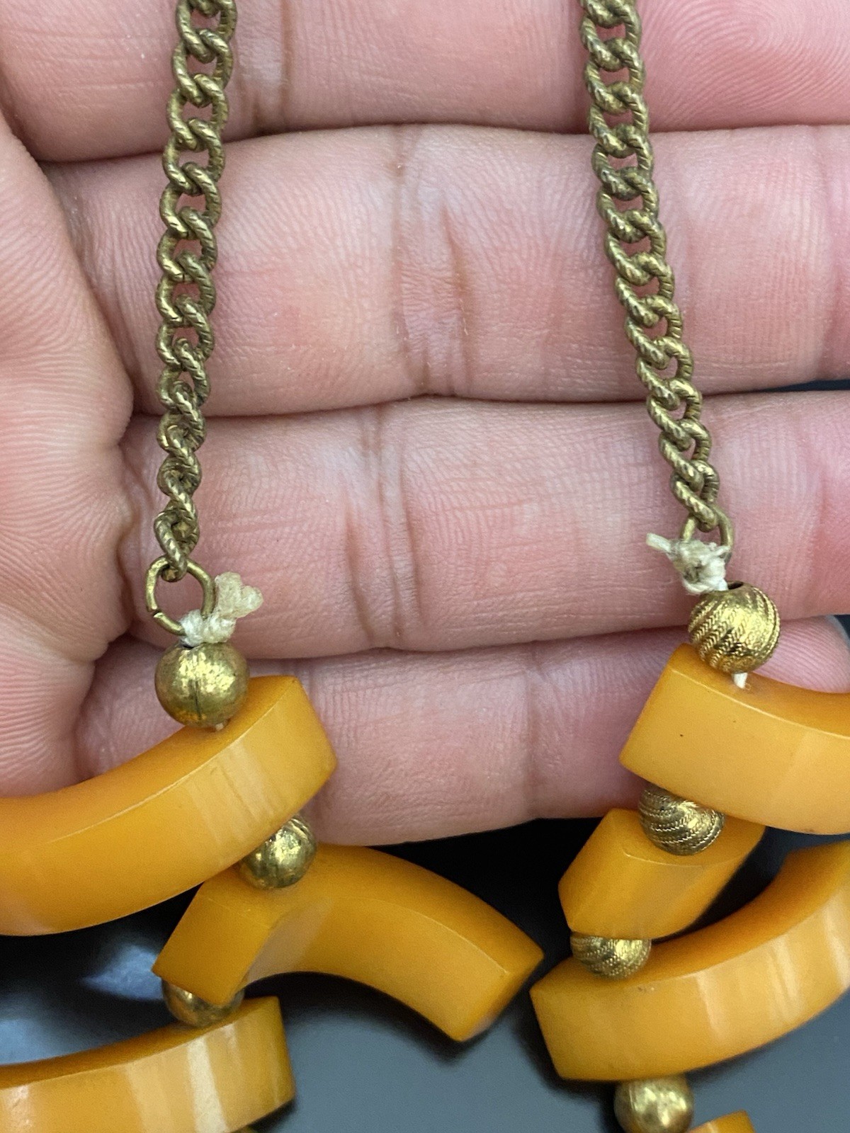 VTG Egg Yolk Butterscotch Amber Bakelite Fringe Style 20″ Bib Necklace 56.0g